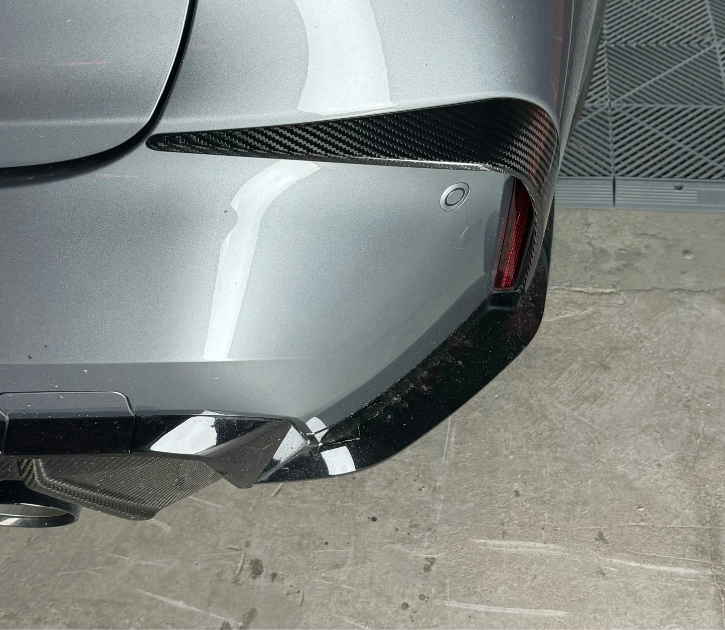 BMW G8X M3/M4 Carbon Fiber Rear Bumper Fangs