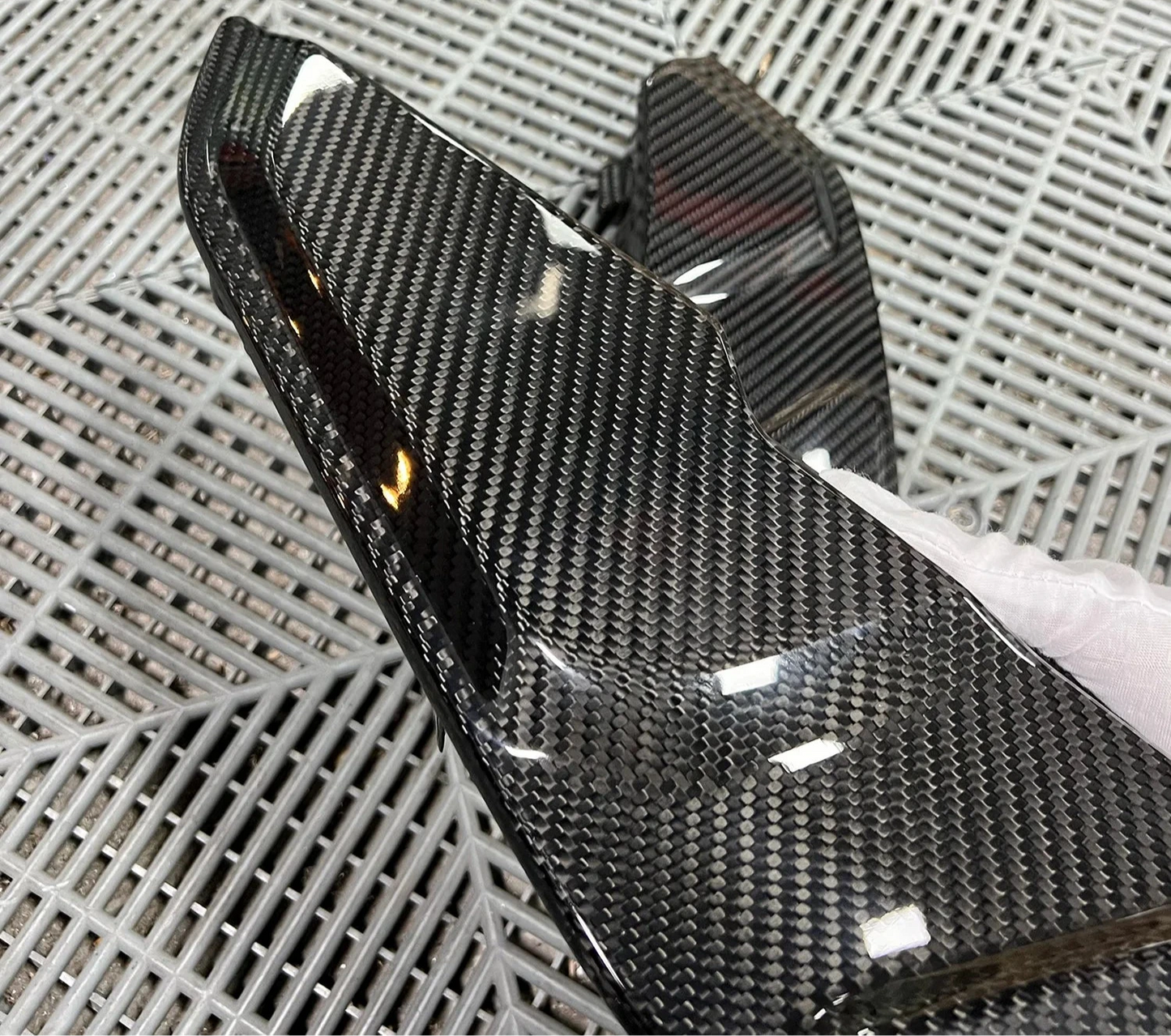 BMW F90 M5 Carbon Fiber Engine Bay Cover