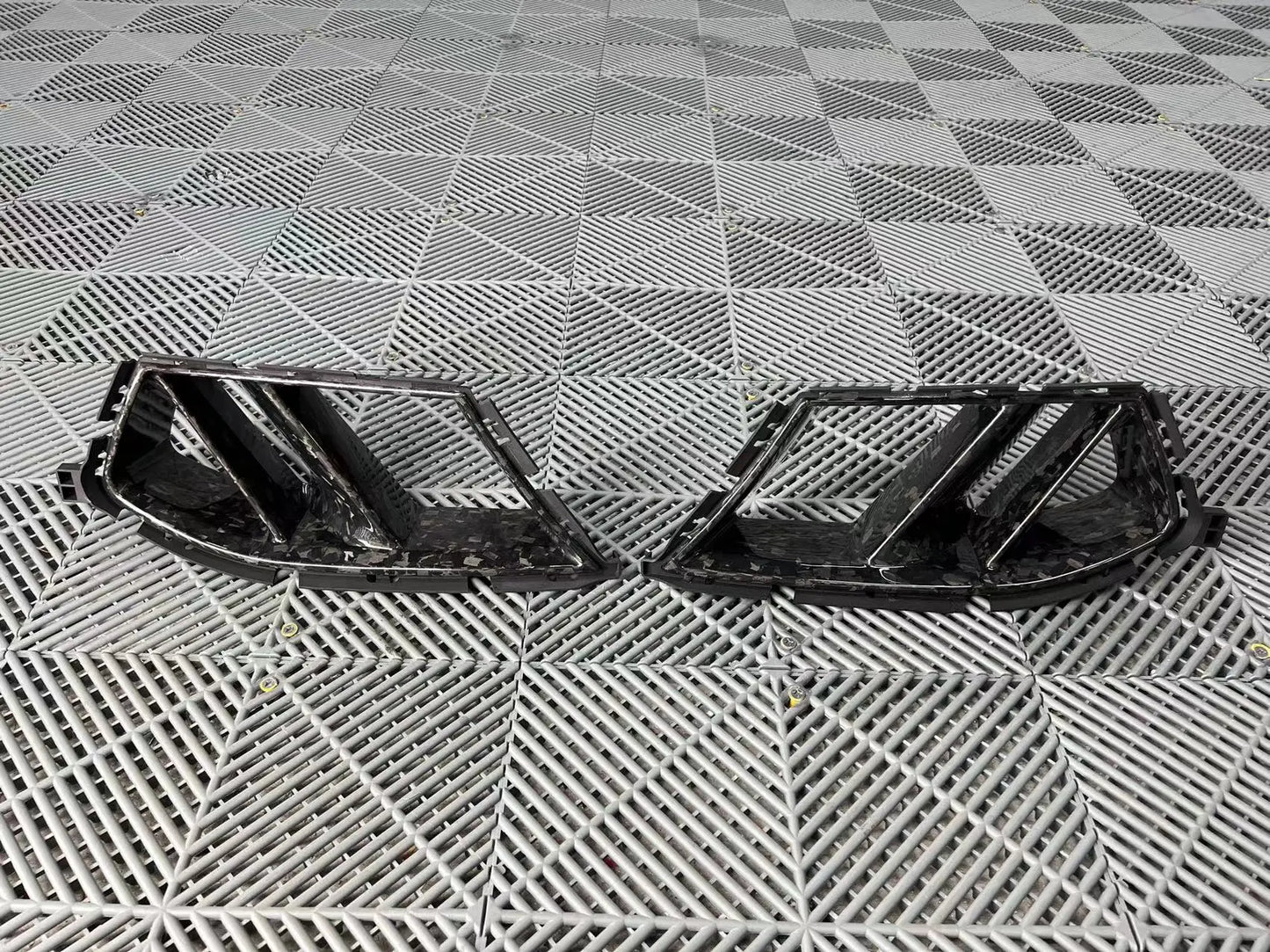 BMW G8X M3/M4 Carbon Fiber R Style Air Inlets