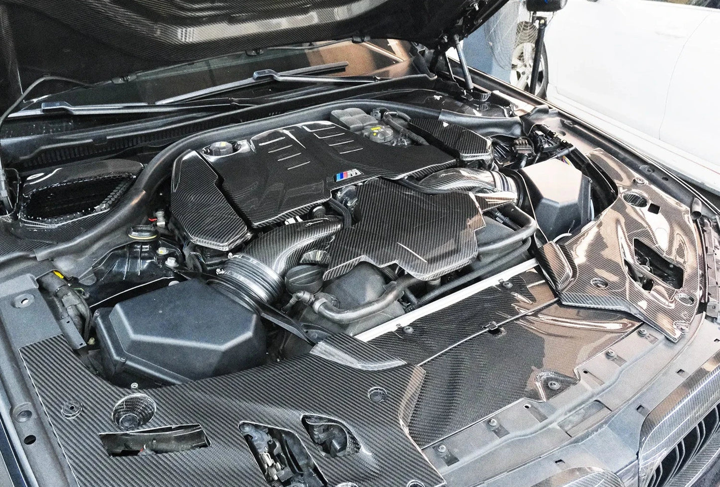 BMW F90 M5 Carbon Fiber Engine Bay Cover