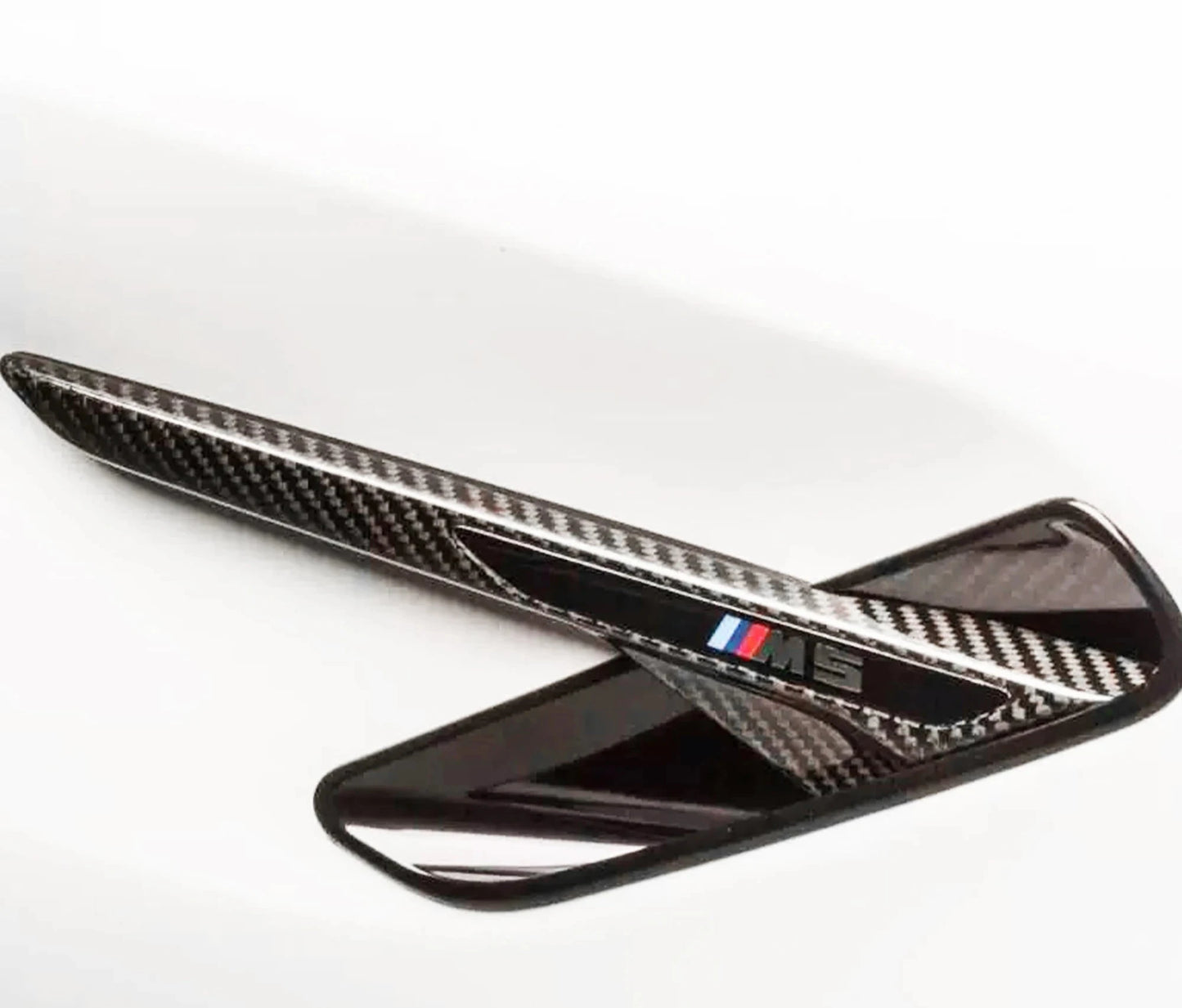 BMW F90 M5 Carbon Fiber Fender Trim