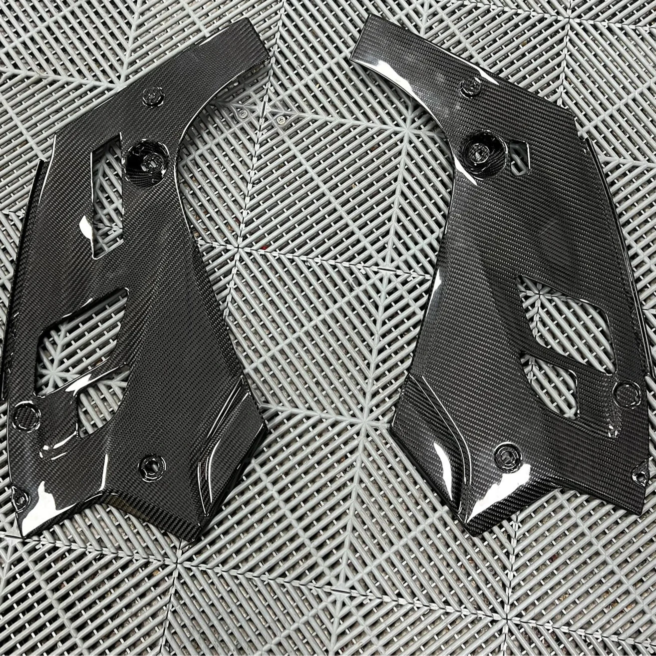 BMW F90 M5 Carbon Fiber Engine Bay Corner Covers