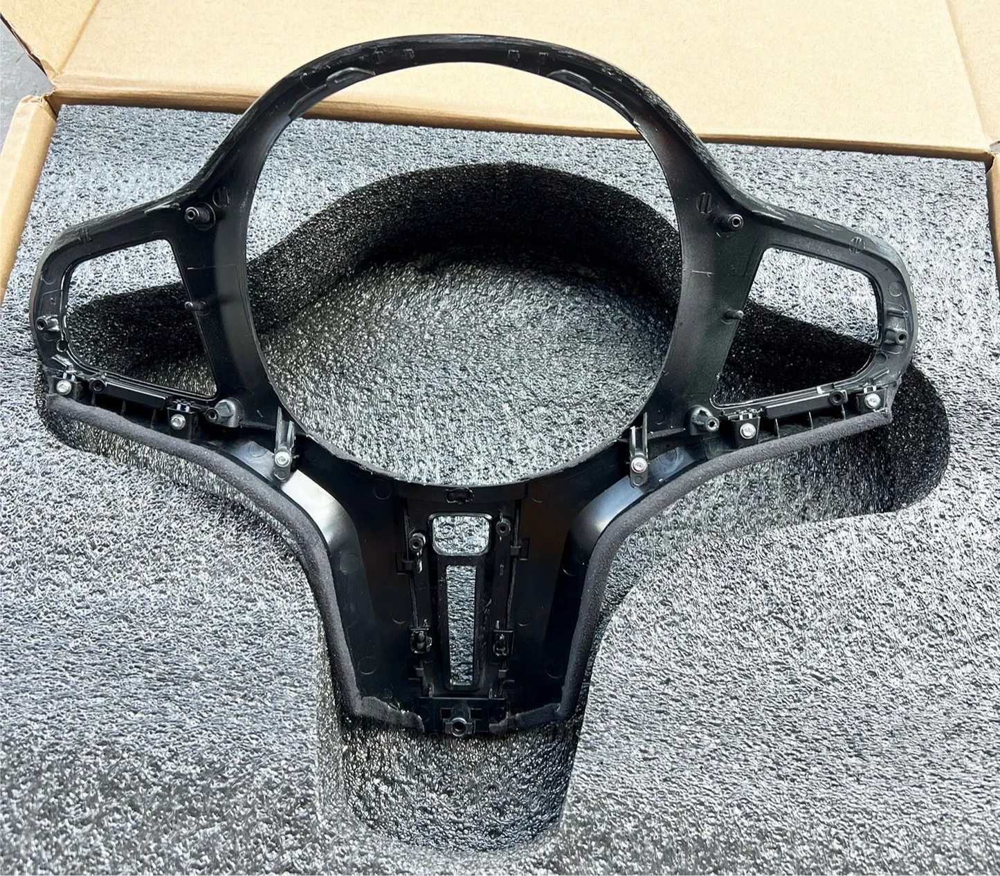 BMW G8X/G20 Carbon Fiber Steering Wheel trim