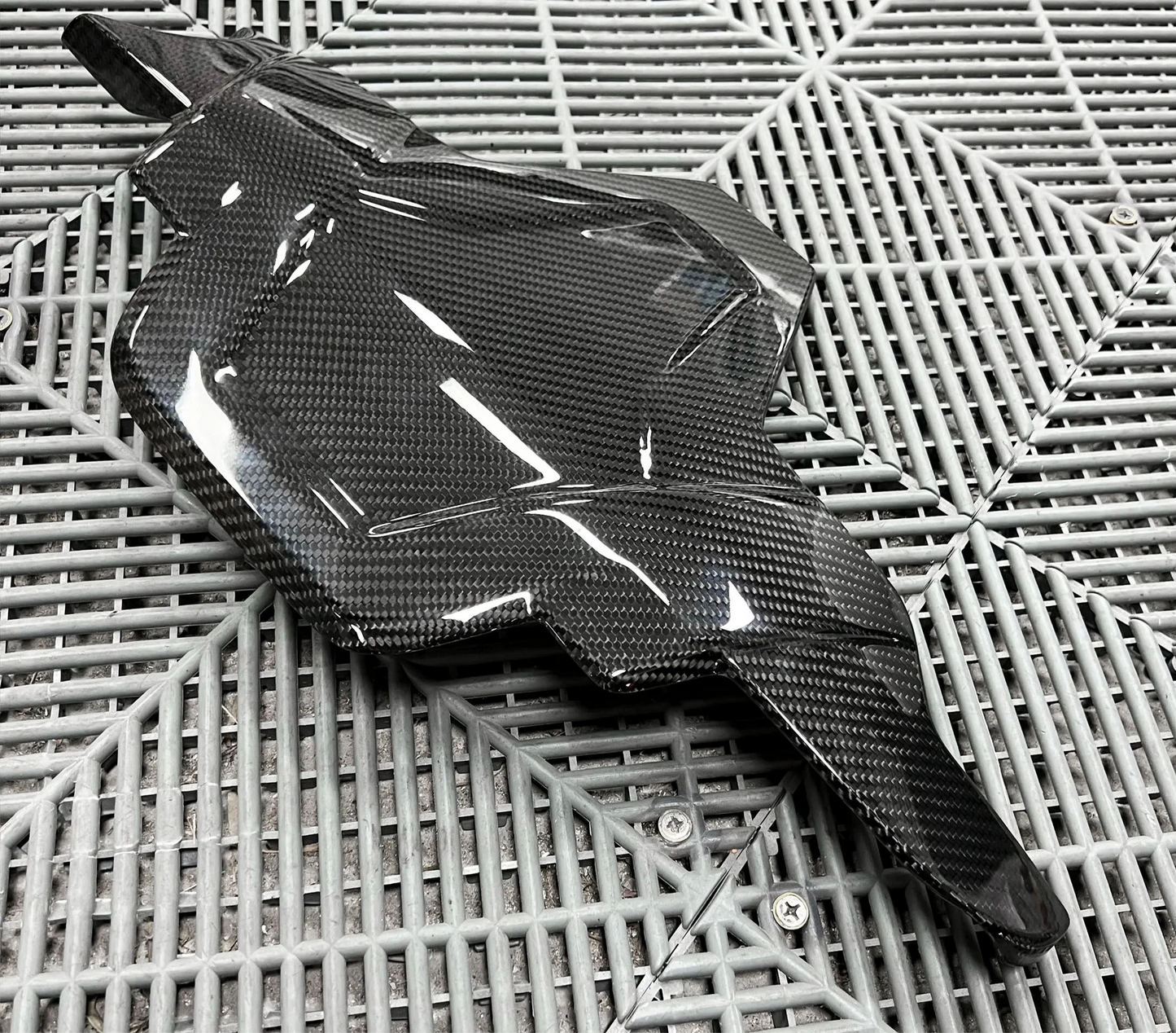 BMW F90 M5 Carbon Fiber Engine Cover