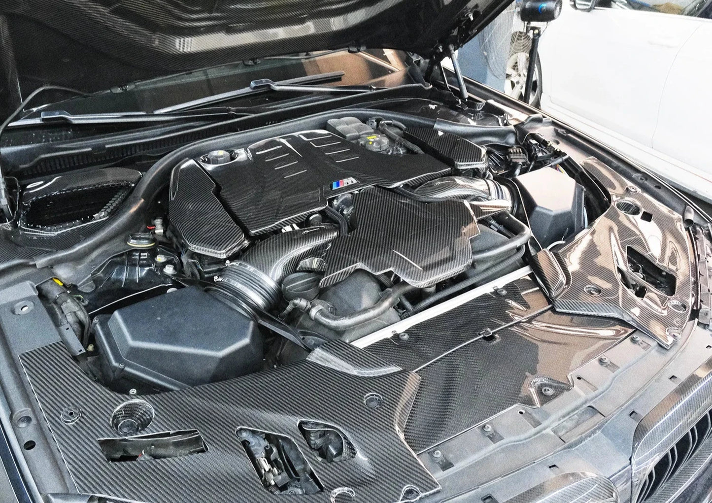 BMW F90 M5 Carbon Fiber Engine Cover