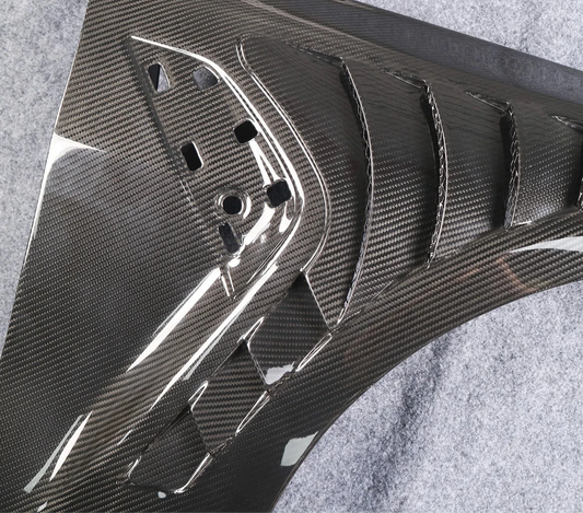 BMW G8X M4 Carbon Fiber Fenders